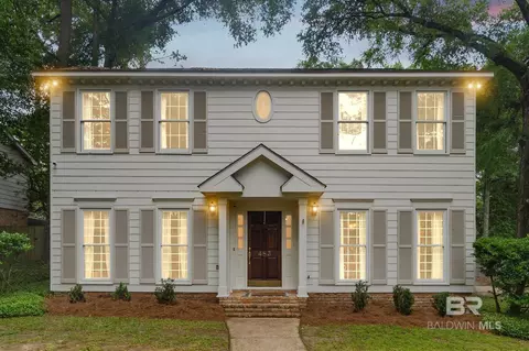 483 Pine Ct, Mobile, AL 36608