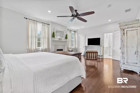 Bedroom - 3863 Old Shell Rd, Mobile, AL 36608 photo 1 of 7