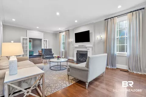 Living - 3863 Old Shell Rd, Mobile, AL 36608 photo 1 of 1