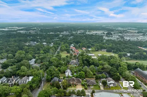 View/Area - 3863 Old Shell Rd, Mobile, AL 36608 photo 4 of 4
