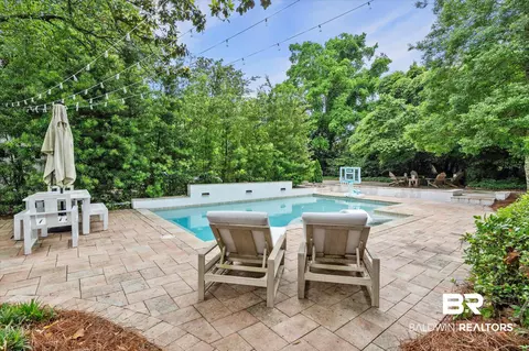 Exterior - 3863 Old Shell Rd, Mobile, AL 36608 photo 6 of 12