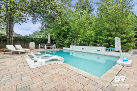 Exterior - 3863 Old Shell Rd, Mobile, AL 36608 photo 3 of 12