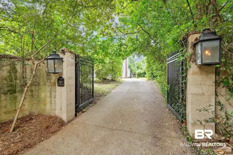 Exterior - 3863 Old Shell Rd, Mobile, AL 36608 photo 9 of 12