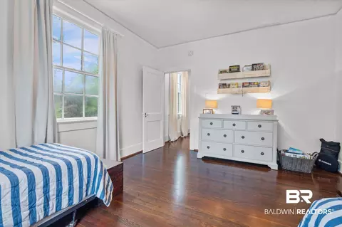Bedroom - 3863 Old Shell Rd, Mobile, AL 36608 photo 5 of 7