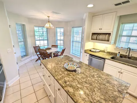 Kitchen - 6654 E Quarry Dr, Elberta, AL 36530 photo 3 of 4