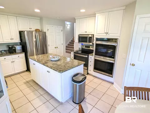Kitchen - 6654 E Quarry Dr, Elberta, AL 36530 photo 2 of 4