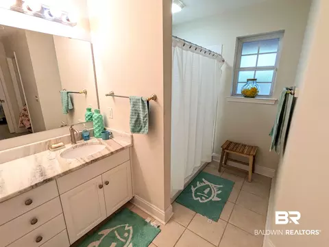 Bath - 6654 E Quarry Dr, Elberta, AL 36530 photo 1 of 5