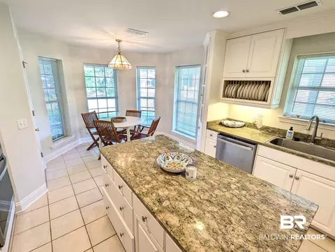 Kitchen - 6654 E Quarry Dr, Elberta, AL 36530 photo 3 of 4