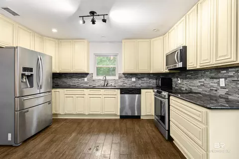 Kitchen - 2728 Lost River Rd, Mobile, AL 36605 photo 2 of 6