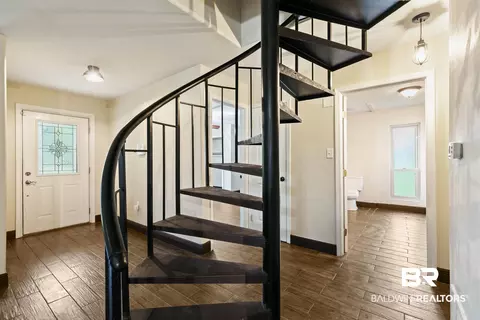 Entry Way - 2728 Lost River Rd, Mobile, AL 36605 photo 2 of 4