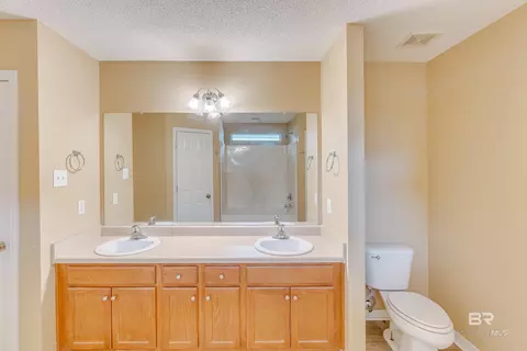 Bath - 2190 Seasons Ct, Mobile, AL 36695 photo 1 of 2