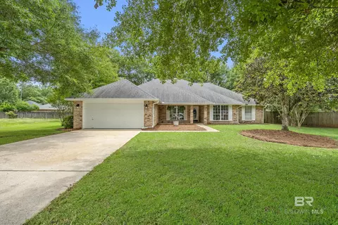 25379 N Sunset Ct, Loxley, AL 36551