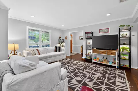 Living - 404 Pine Ct, Mobile, AL 36608 photo 1 of 1