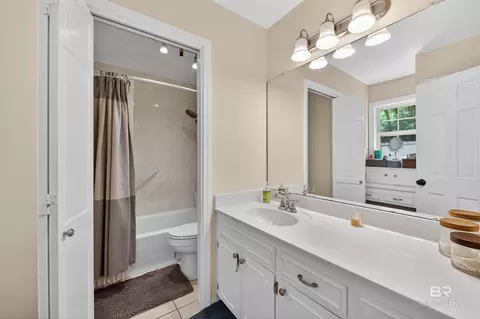 Bath - 404 Pine Ct, Mobile, AL 36608 photo 1 of 6