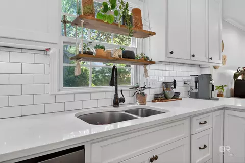 Kitchen - 404 Pine Ct, Mobile, AL 36608 photo 9 of 9