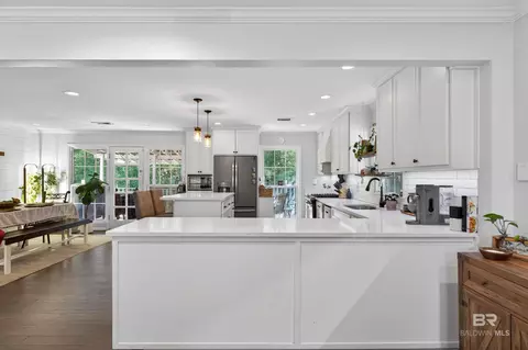 Kitchen - 404 Pine Ct, Mobile, AL 36608 photo 4 of 9