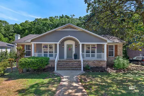 404 Pine Ct, Mobile, AL 36608