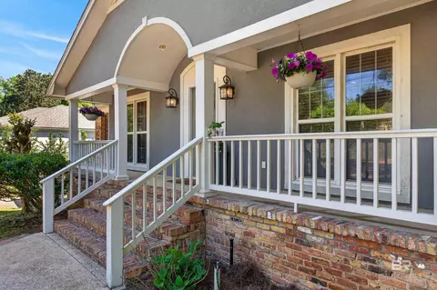 Exterior - 404 Pine Ct, Mobile, AL 36608 photo 14 of 16