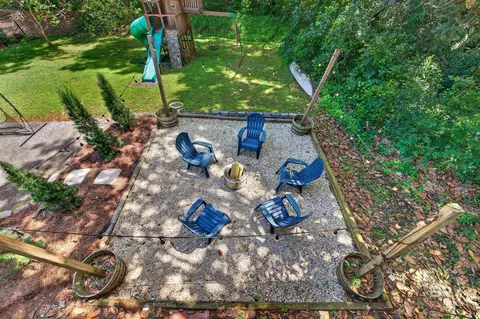 Exterior - 404 Pine Ct, Mobile, AL 36608 photo 8 of 16