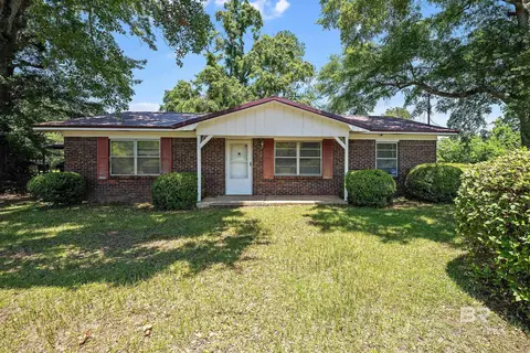 206 W Magnolia St, Bay Minette, AL 36507