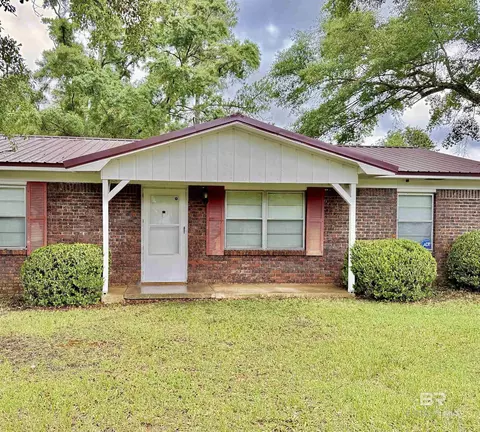 206 W Magnolia St, Bay Minette, AL 36507