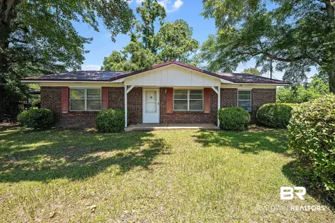 206 W Magnolia St, Bay Minette, AL 36507