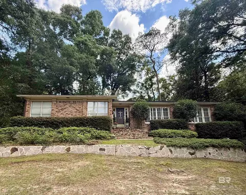 559 Brawood Dr, Mobile, AL 36608