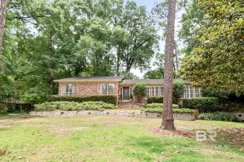 559 Brawood Dr, Mobile, AL 36608