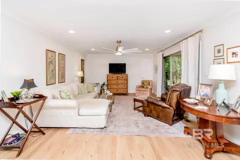 Living - 559 Brawood Dr, Mobile, AL 36608 photo 3 of 3