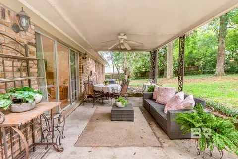Exterior - 559 Brawood Dr, Mobile, AL 36608 photo 3 of 7