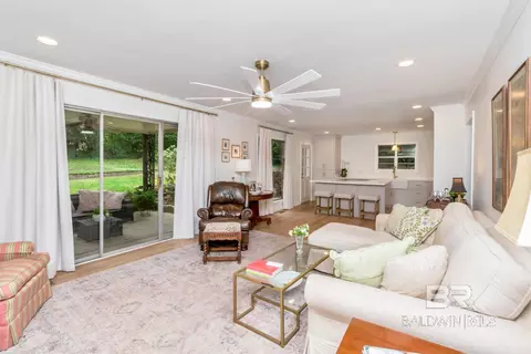 Living - 559 Brawood Dr, Mobile, AL 36608 photo 2 of 3