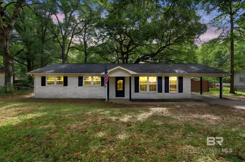 4855 Dellwood St, Mobile, AL 36619