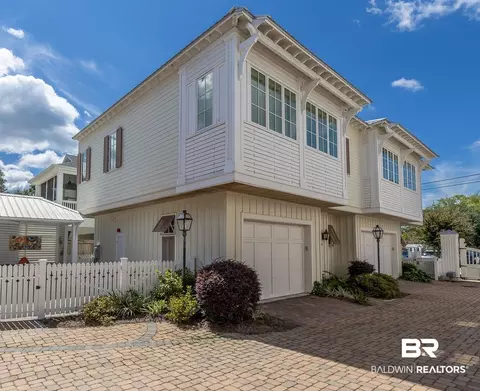 4 Downtown Founders Ln #4, Fairhope, AL 36532