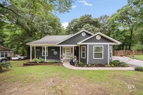 8231 Pinebough Ave, Mobile, AL 36695