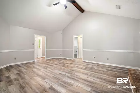 Living - 8231 Pinebough Ave, Mobile, AL 36695 photo 2 of 4