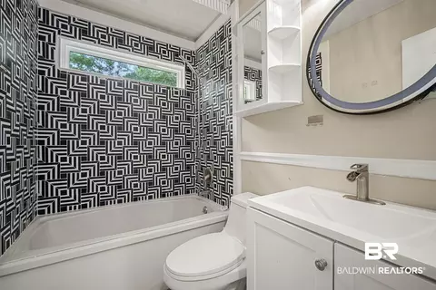 Bath - 8231 Pinebough Ave, Mobile, AL 36695 photo 3 of 3