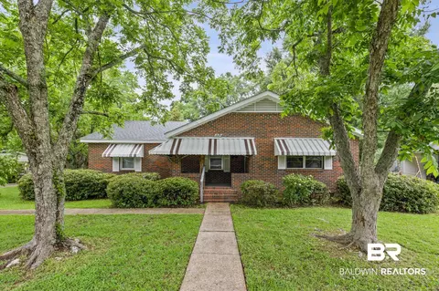 312 Sutherland Dr, Chickasaw, AL 36611 photo 3