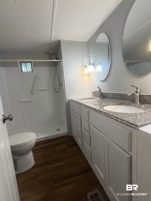 Bath - 1354 Caney Loop, Lillian, AL 36549 photo 2 of 2