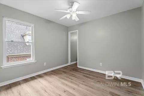 Entry Way - 6417 Cedar Bend Ct, Mobile, AL 36608 photo 3 of 4