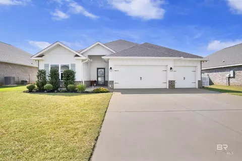 24597 Smarty Jones Cir, Daphne, AL 36526