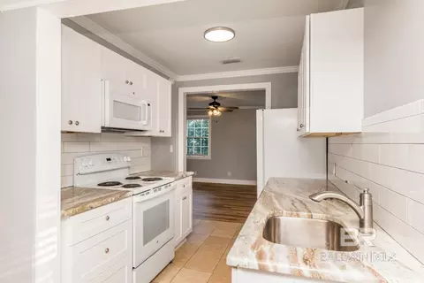 Kitchen - 263 E Border Dr, Mobile, AL 36608 photo 3 of 4