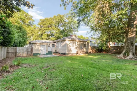 Exterior - 263 E Border Dr, Mobile, AL 36608 photo 2 of 5