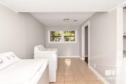 263 E Border Dr, Mobile, AL 36608 photo 8