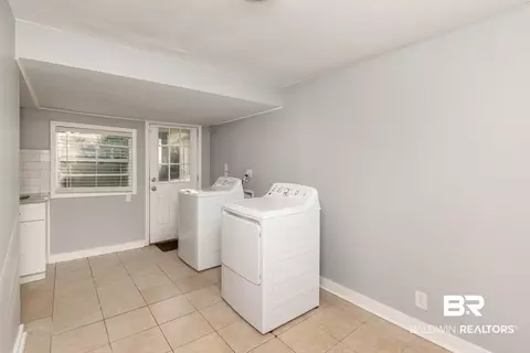 263 E Border Dr, Mobile, AL 36608 photo 6