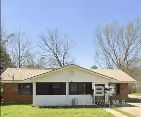 108 Elizabeth St, Evergreen, AL 36401