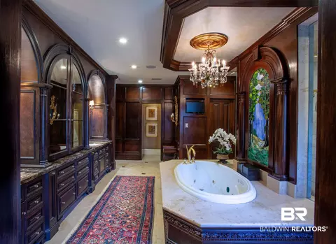 Bath - 150 Austill Ave, Mobile, AL 36608 photo 1 of 3