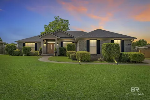 1054 Tampa Ave, Foley, AL 36535