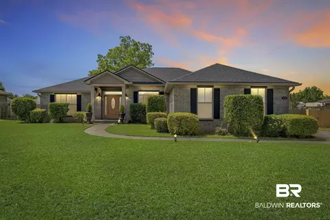 1054 Tampa Ave, Foley, AL 36535