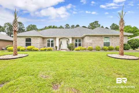 655 Magnolia Cir, Gulf Shores, AL 36542