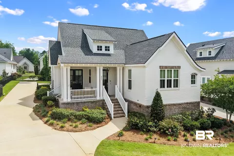 901 Geranium Dr, Fairhope, AL 36532